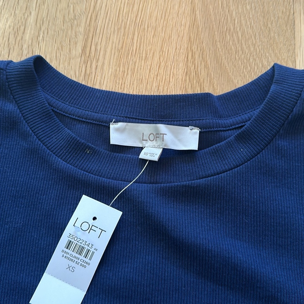 NWT Loft Ribbed Top with Embroidered Sleeves - Picture 4 of 5